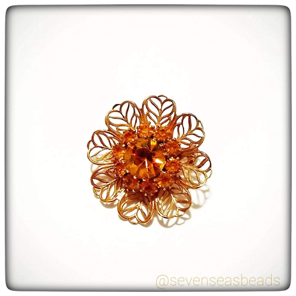 💘1930s Crystal Brooch